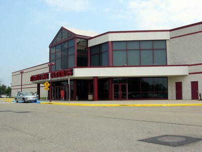 Flint West 14 - Front Entrance (newer photo)